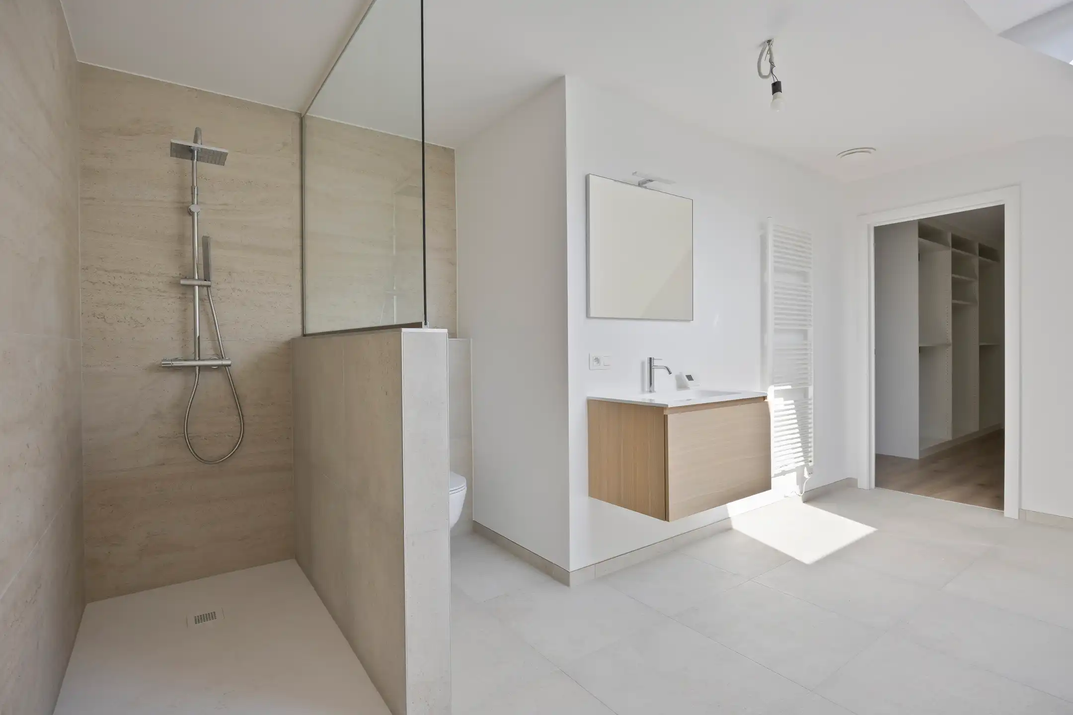 Nieuwbouwwoning met 6 slaapkamers & 3 badkamers (aan 6% btw) foto 25