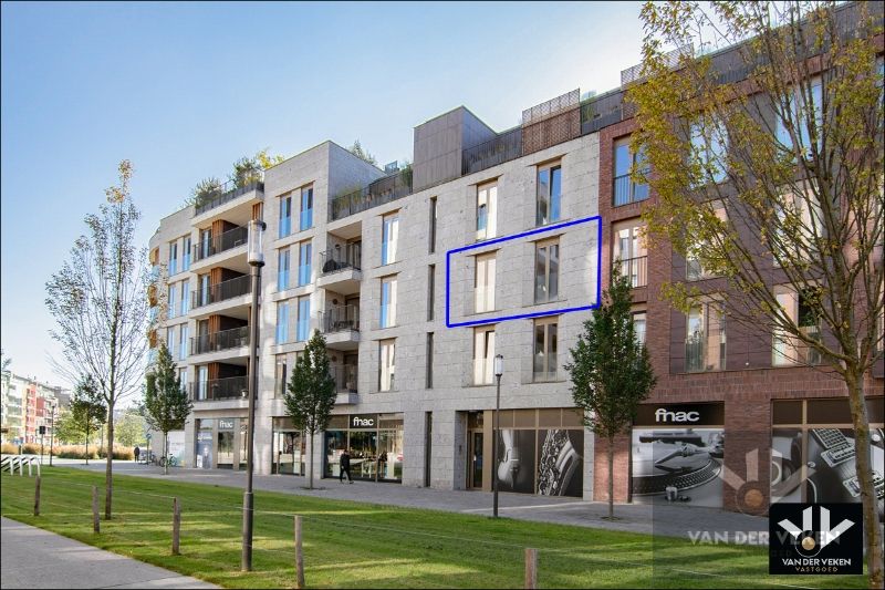 Gezellig, recent en centraal gelegen 2 slpk appartement met zuid-gericht terras foto 1