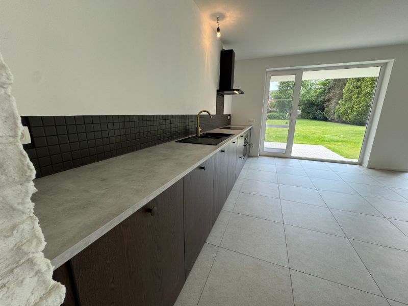 Leuke gezinswoning 3slpk en grote zuidgerichte tuin! foto 4
