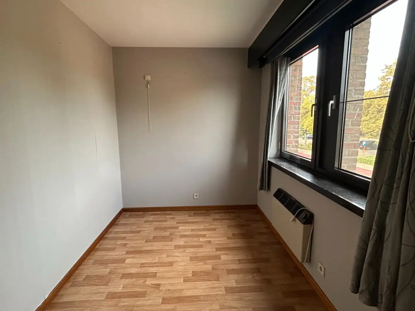 Appartement met 2 slpkmrs met terras en tuin in centrum Oevel te huur! foto 8