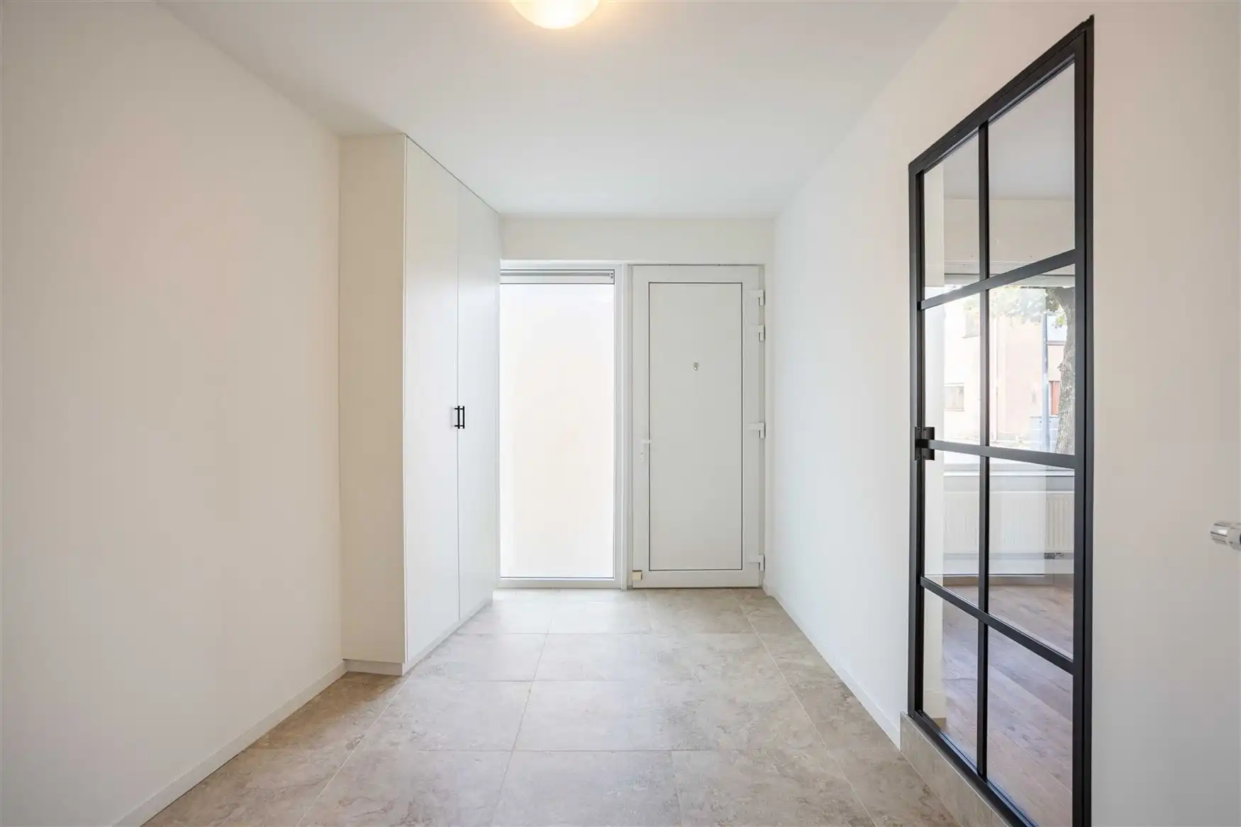 Gerenoveerde woning vol licht in centrum Destelbergen foto 2