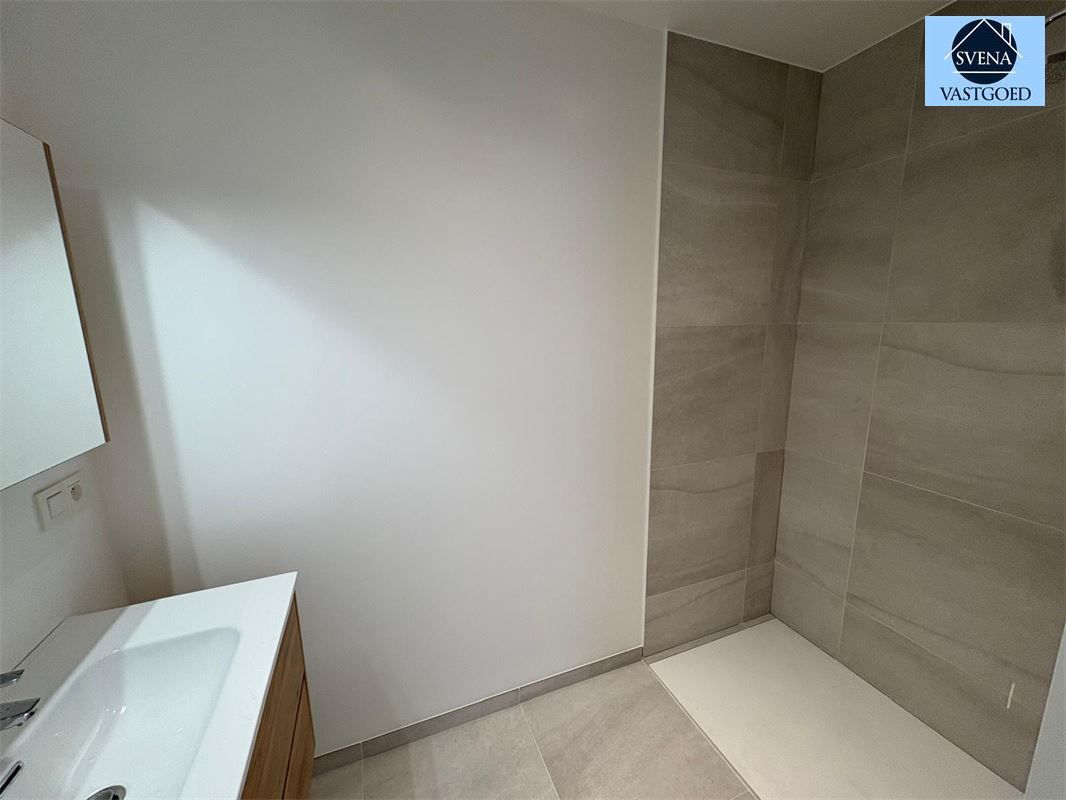 GERENOVEERD APPARTEMENT MET 2 SLAAPKAMERS foto 10