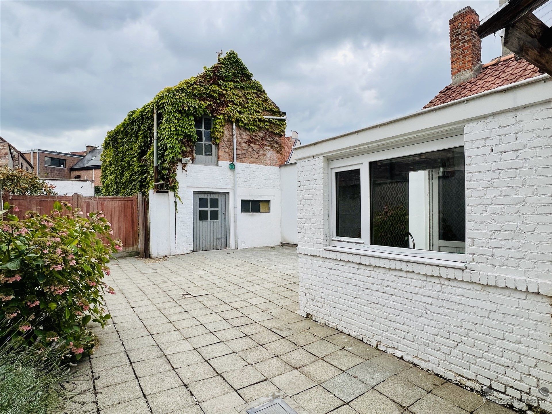 Te renoveren centrumwoning foto 8