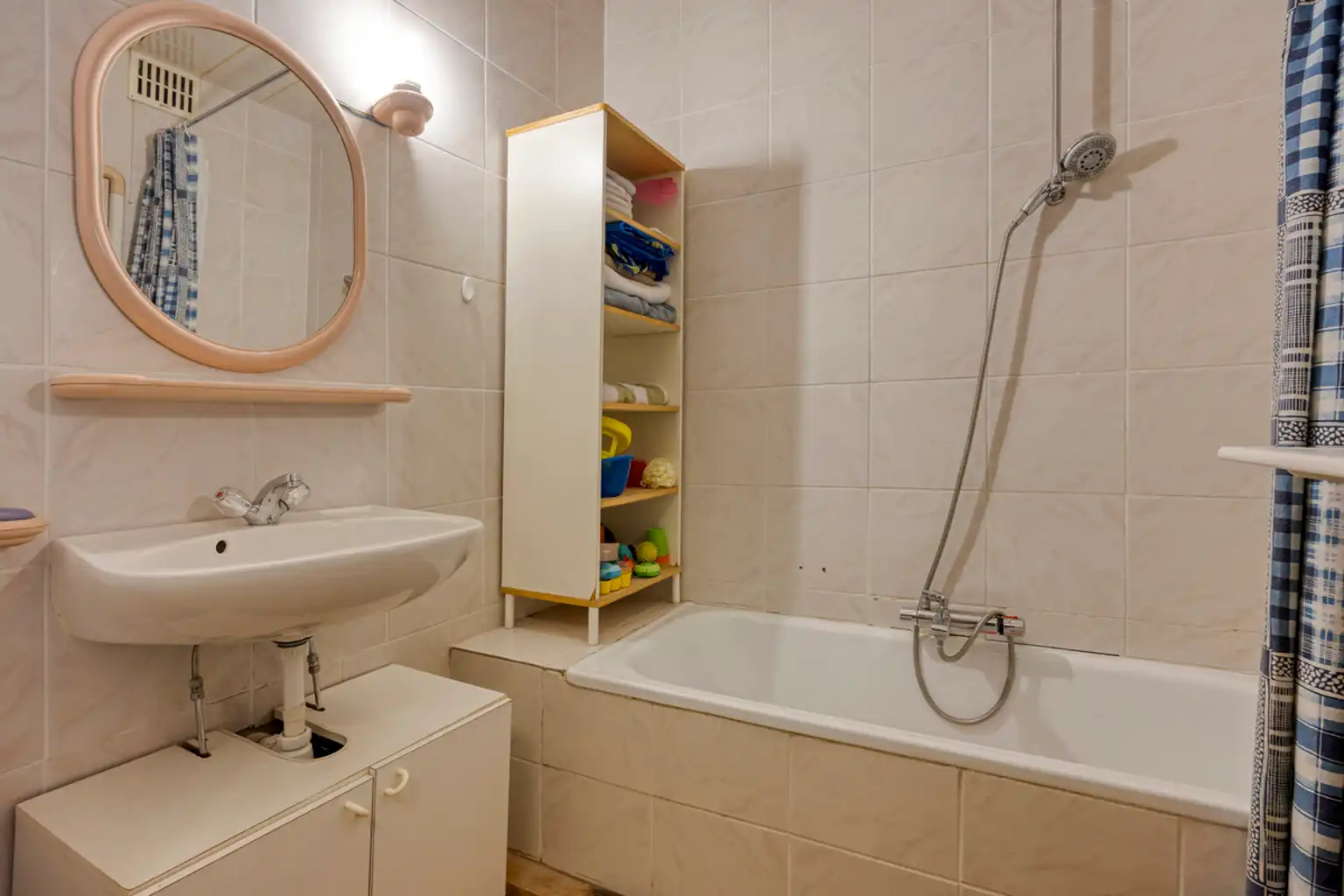 Instapklaar en lichtrijk 2-kamerappartement met garagebox  foto 12