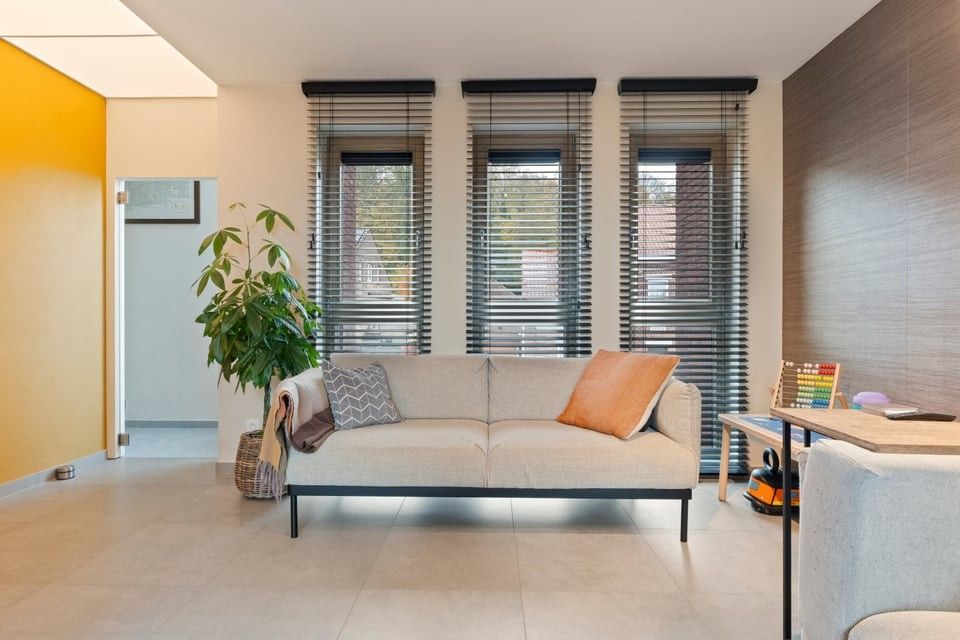 RECENTE ENERGIEZUINIGE WONING MET 3 SLAAPKAMERS, GARAGE EN ZONNIGE TUIN foto 12