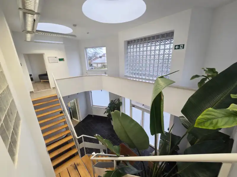 bedrijfsgebouw te huur foto 10