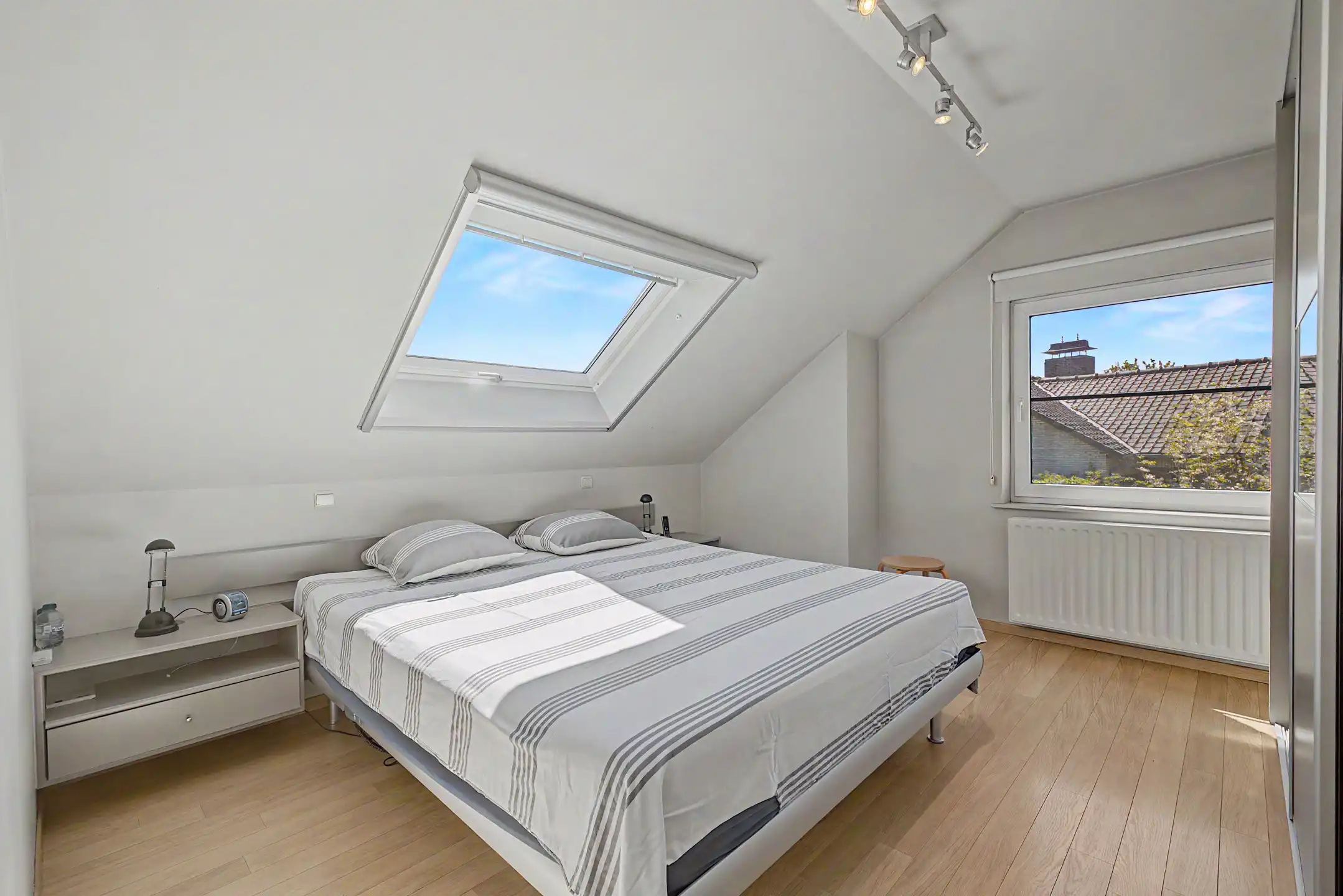 Instapklare woning met zwembad en prachtig vergezicht foto 23