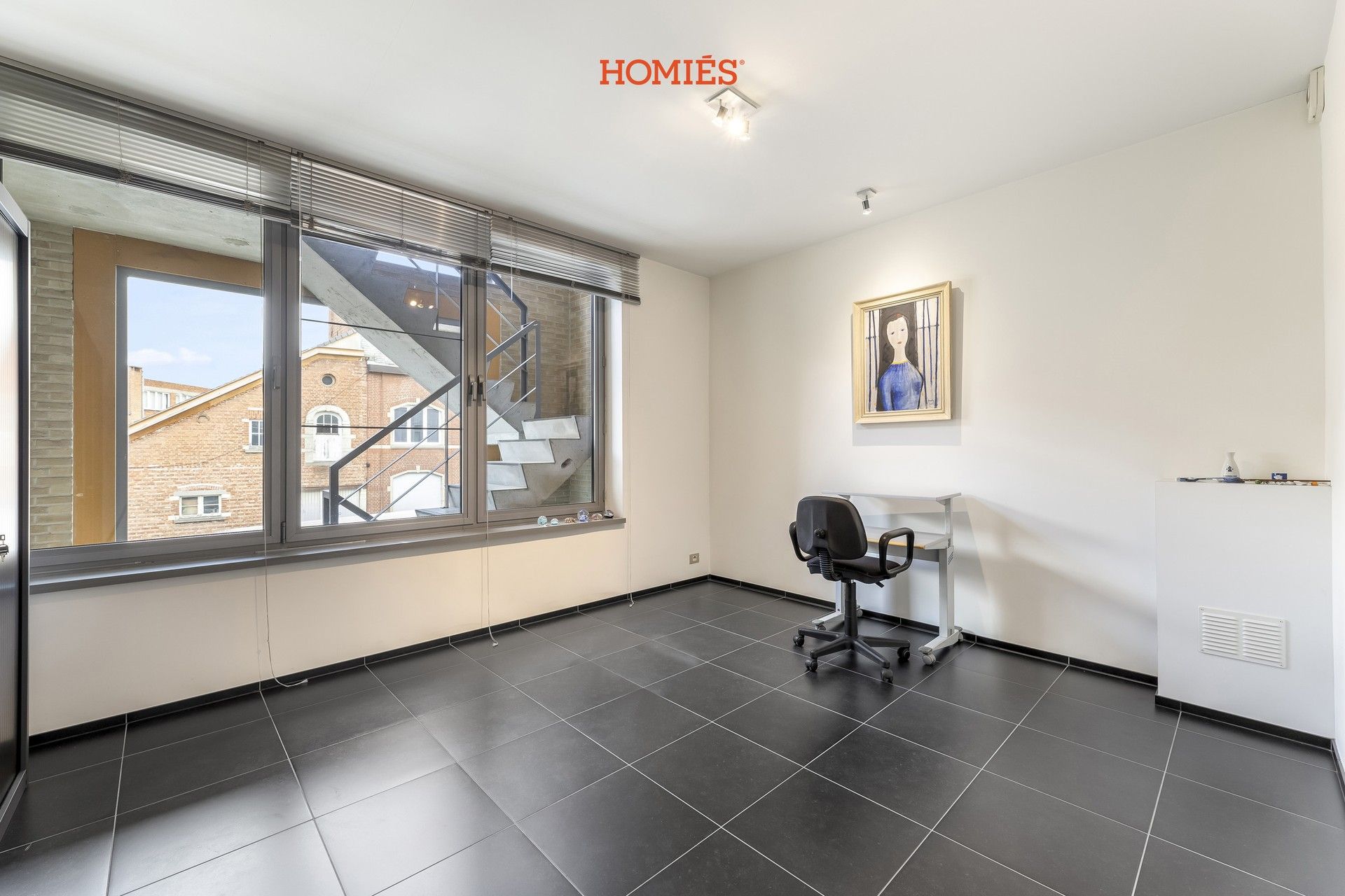 Opbrengsteigendom: Ruim kantoor + duplexappartement foto 9