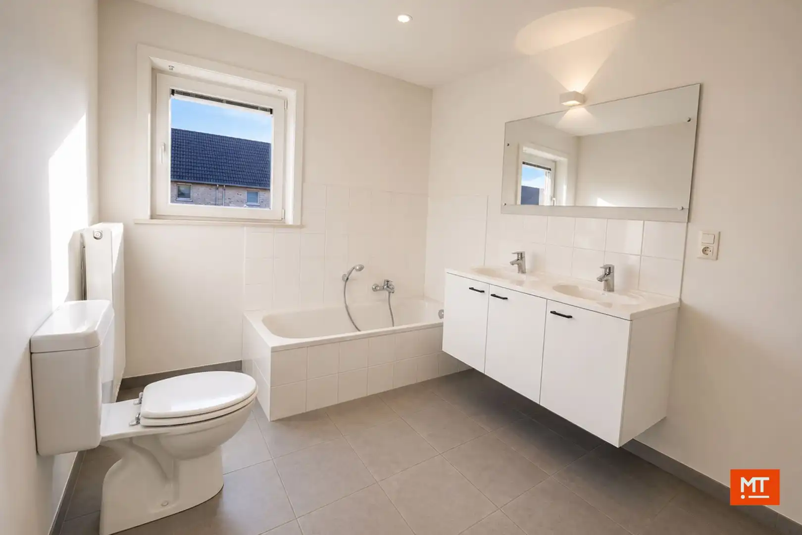 Woning te huur met 3 slaapkamers, tuin en garage te Heule foto 8