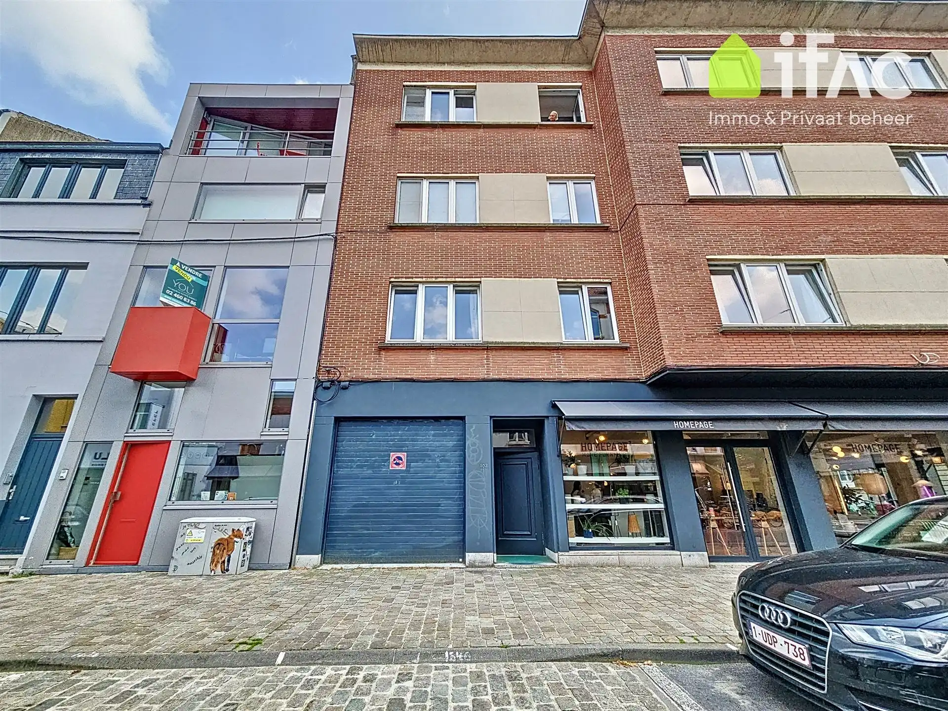 Ruim appartement van (110m²) met terras  foto 18