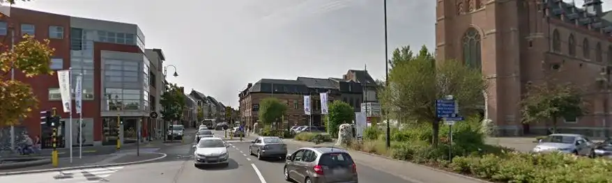 INSTAPKLAAR KANTOOR MET PARKING OP HOEKLOCATIE foto 16