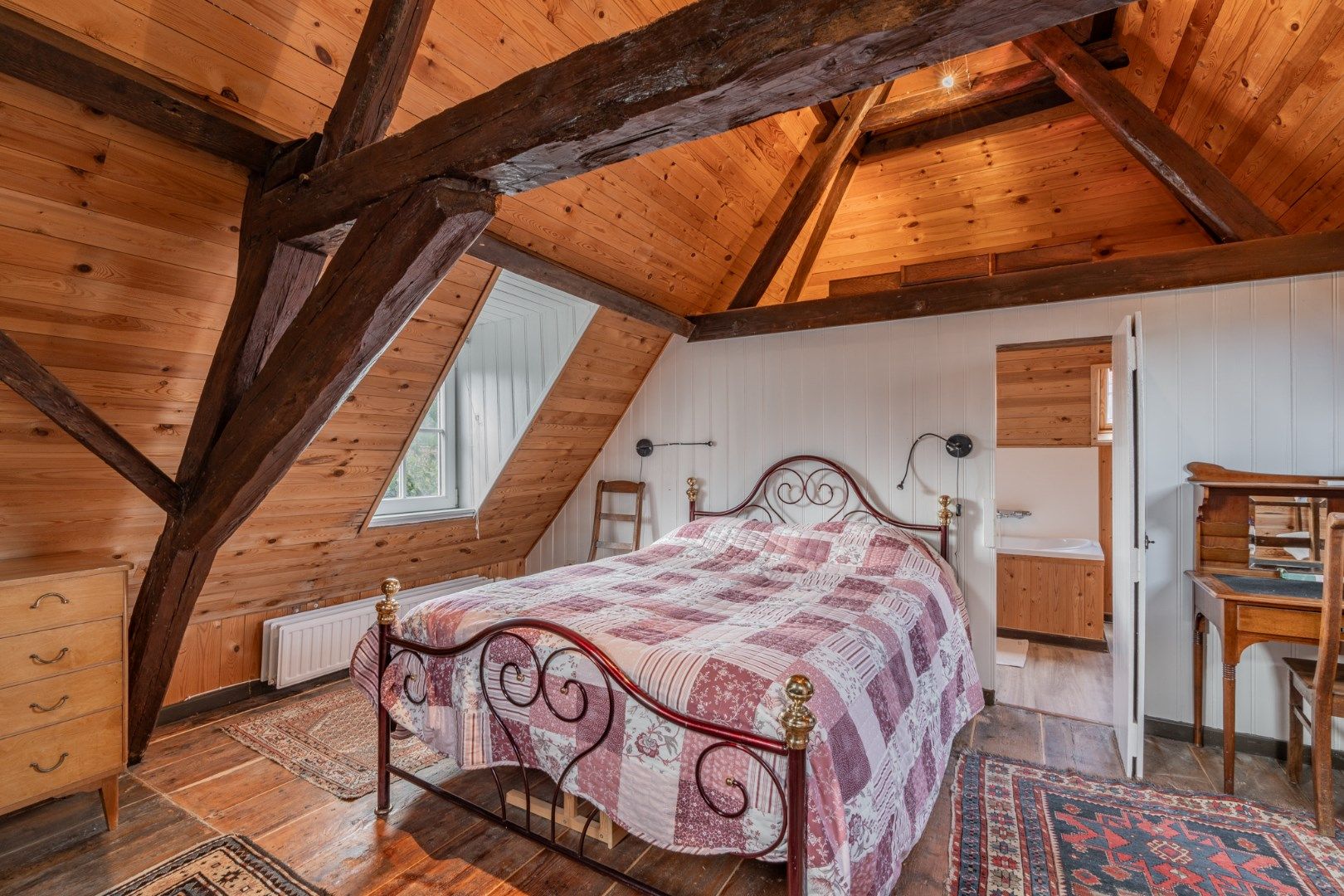 Monumentale en sfeervolle woning foto 16