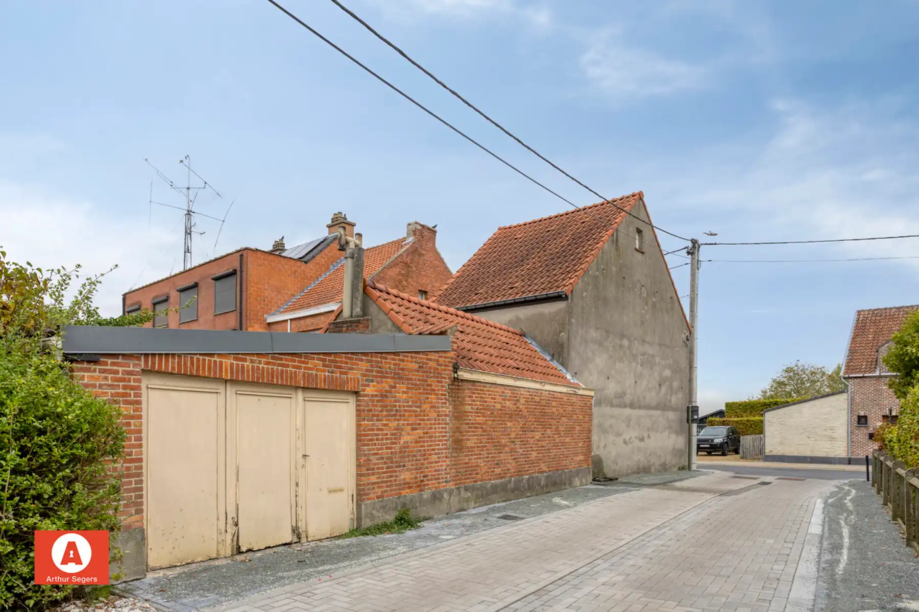 Te renoveren halfopen bebouwing met zuidwestgerichte tuin foto 5