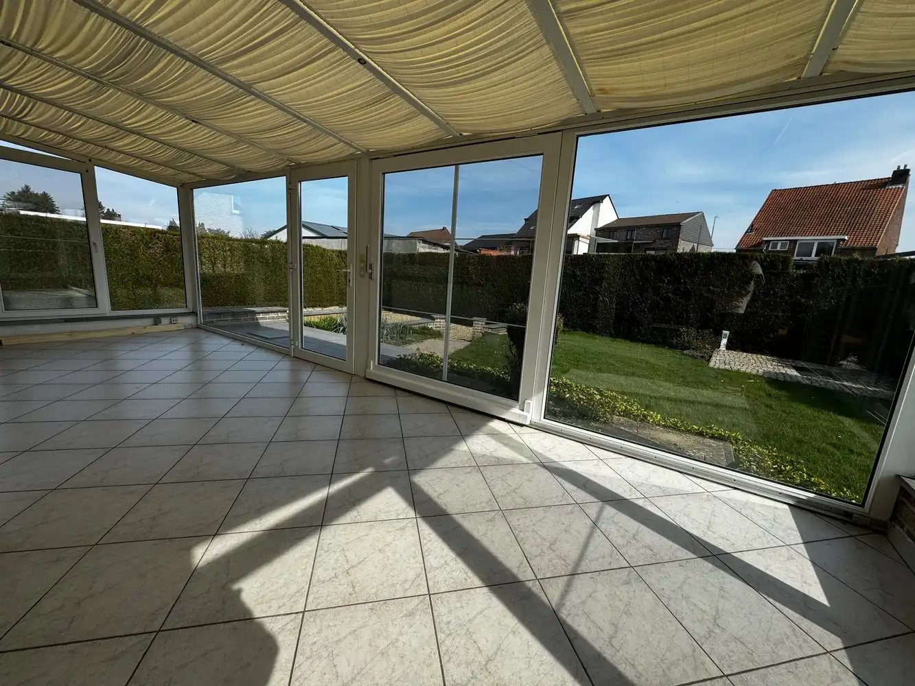 Ruime gezinswoning met tuin en garage in Lanaken foto 5