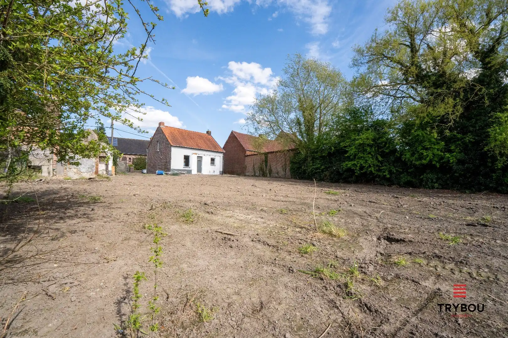 Te renoveren alleenstaande woning op een ruim perceel van 896m² in Houthulst foto 11