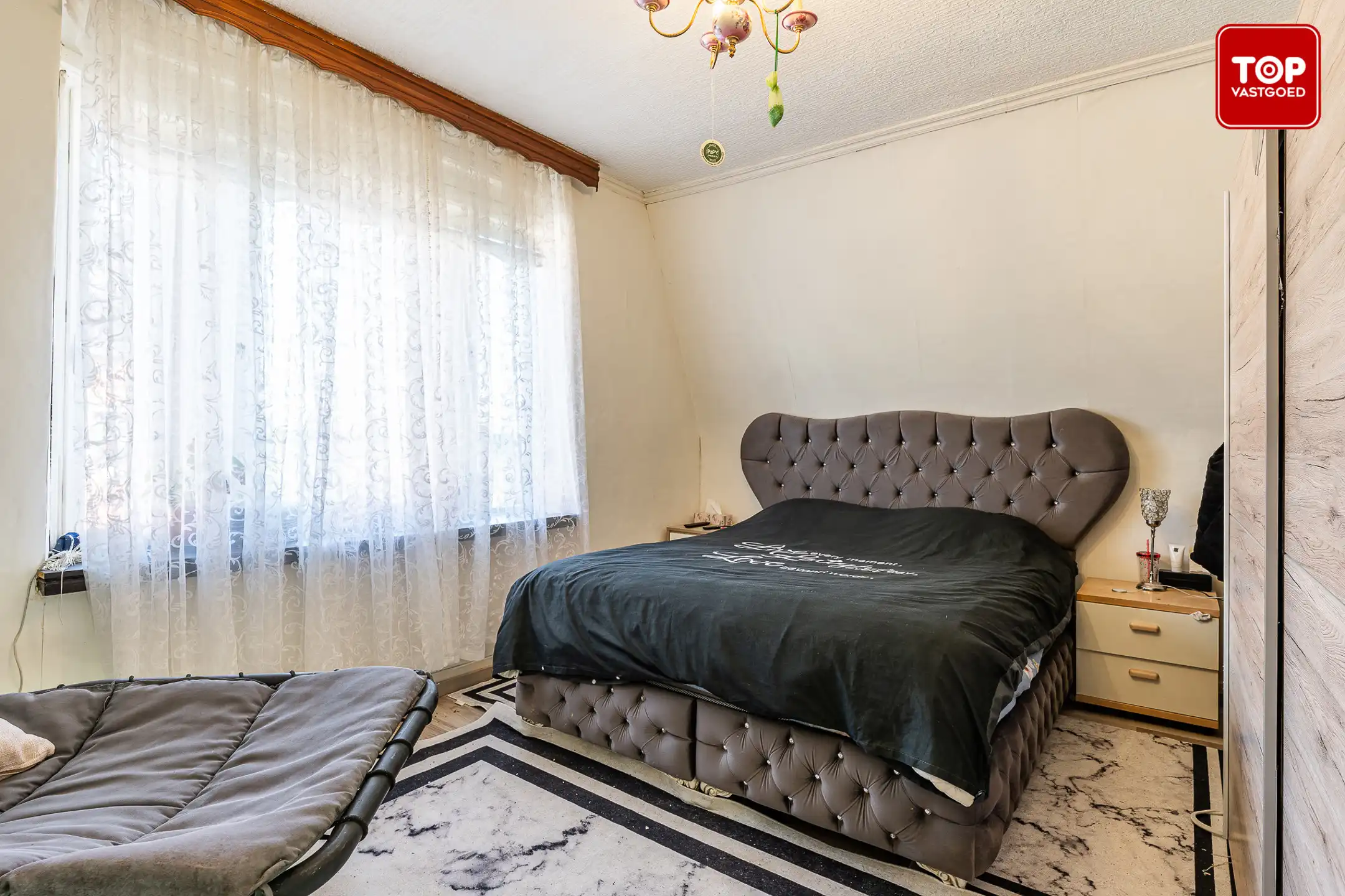 Op te frissen HOB met 2 slaapkamers en tuin foto 16