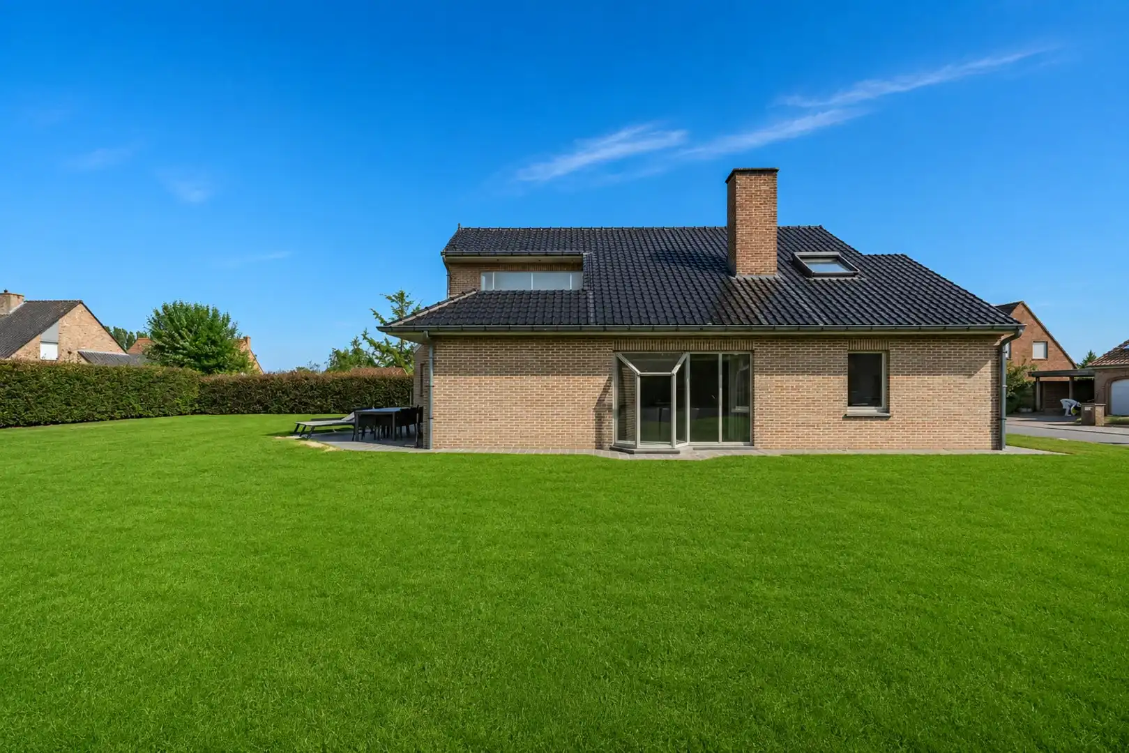 Charmante, instapklare alleenstaande villa in rustige en mooie woonwijk foto 21