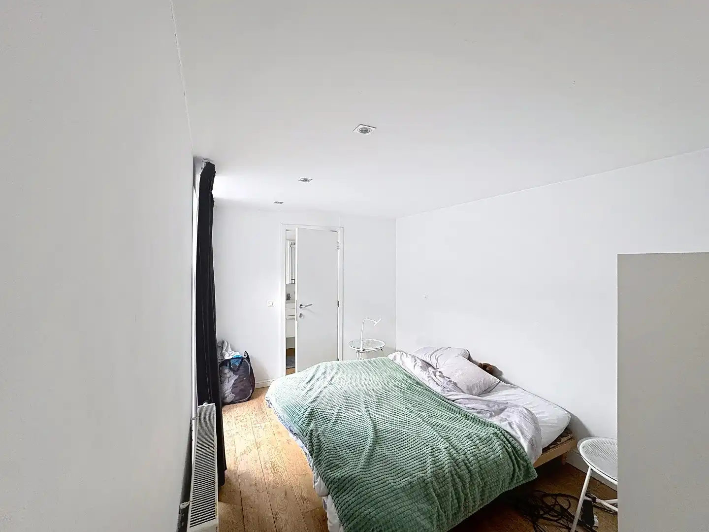 Te Huur: Stijlvol & Lichtrijk bemeubeld dakappartement in hartje Leuven foto 13