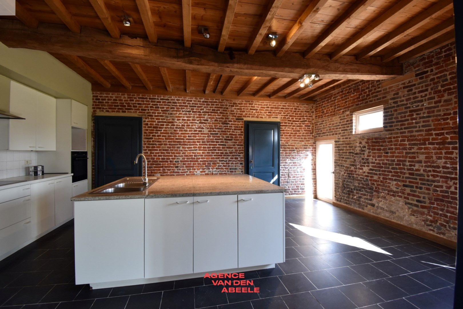 Prachtige kasteelhoeve met 5 slaapkamers op een imposant domein  foto 11