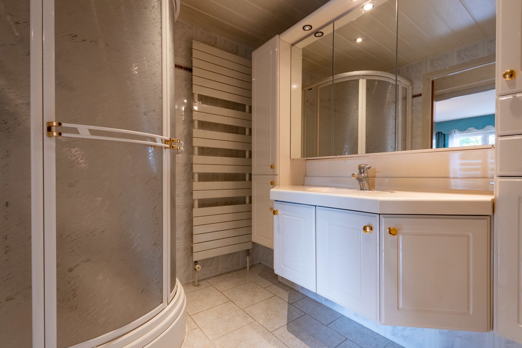 Gunstig gelegen appartement met 3 slaapkamers en 2 terrassen foto 14