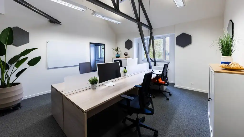 Full-service kantoor in BluePoint Business Center foto 9
