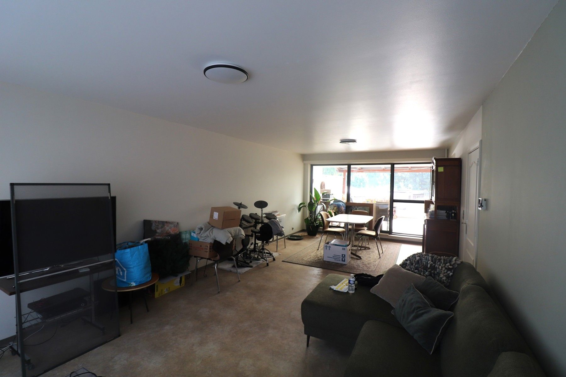 Een duplex-appartement met 3 slaapkamers, terras en garage. foto 3