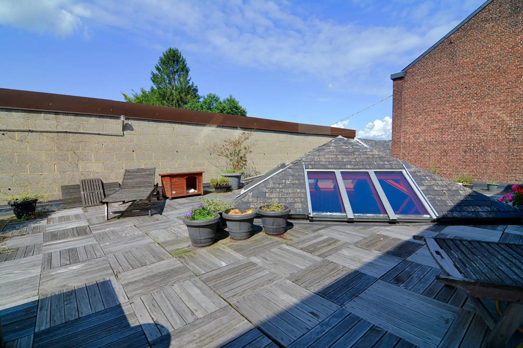 Riante woonst met statig horecapand en feestzaal foto 23