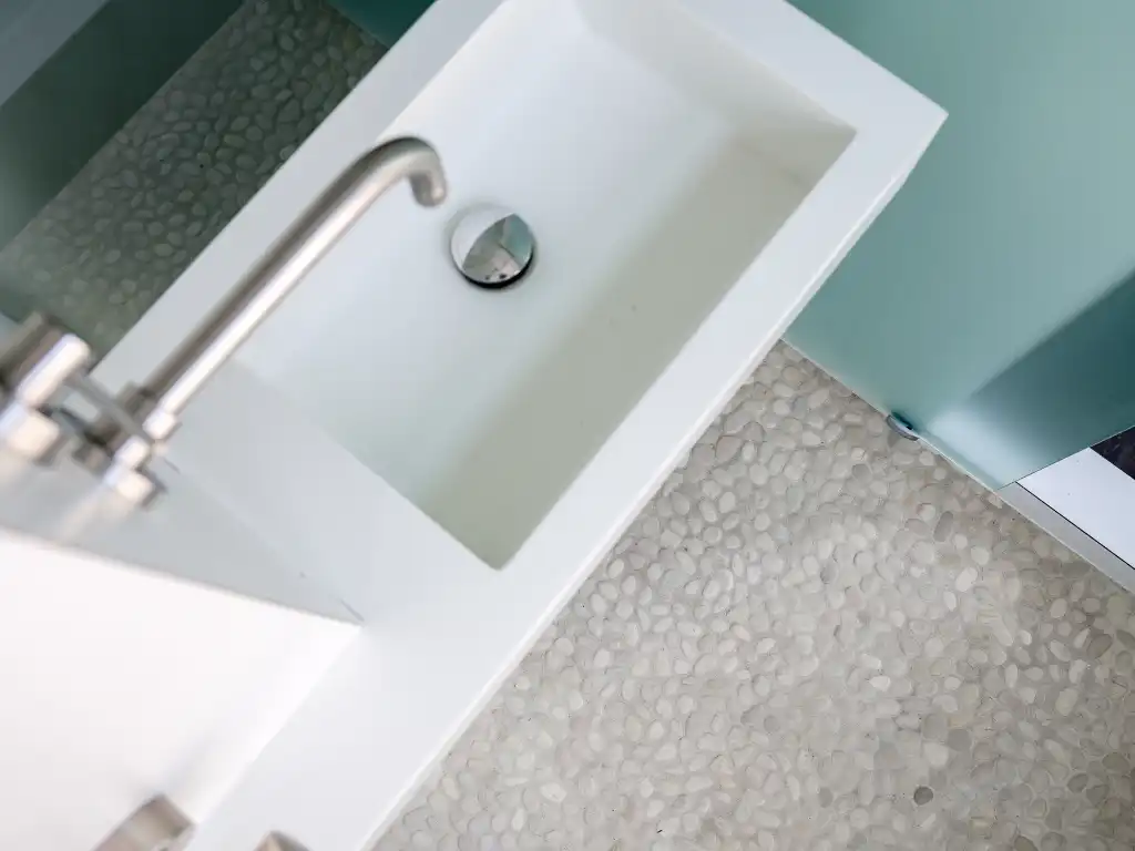 Architecturale burgerwoning naar de hand van Enplus architecten met stadstuin en polyvalente achterbouw op een boogscheut van het stadscentrum. foto 24