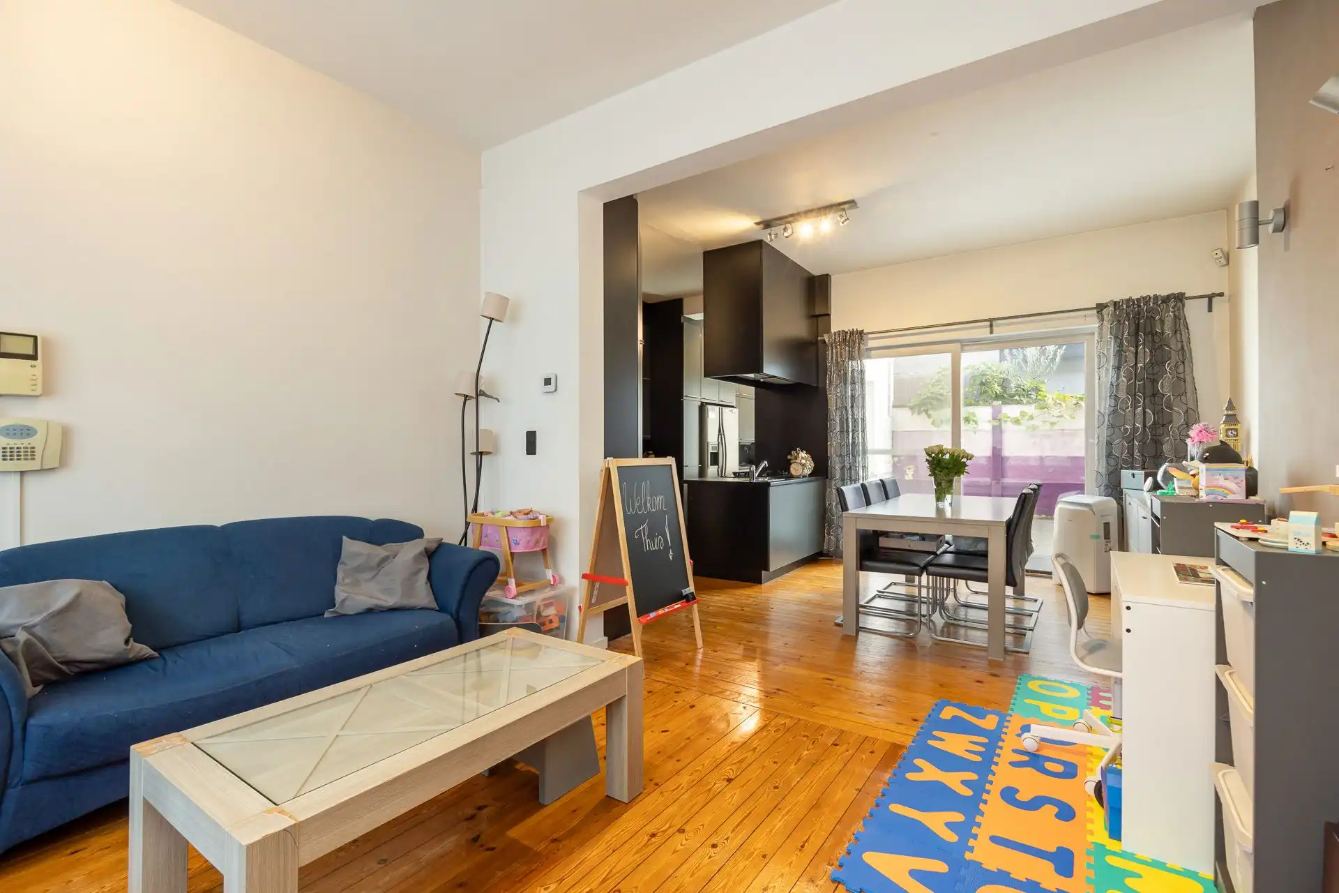 Charmante en instapklare gezinswoning in Valaarwijk foto 4