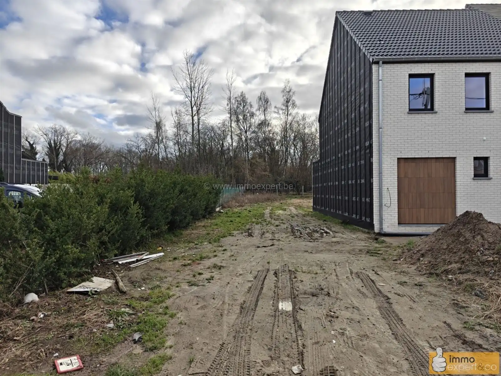 LIEDEKERKE: Bouwgrond voor gesloten bebouwing op 3a 46ca foto 2