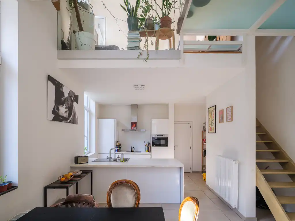 Hoekwoning met aangenaam volumespel, 3 slaapkamers, aparte fietsenberging en twee zongerichte terrassen, gelegen in de omgeving van Portus Ganda. foto 6