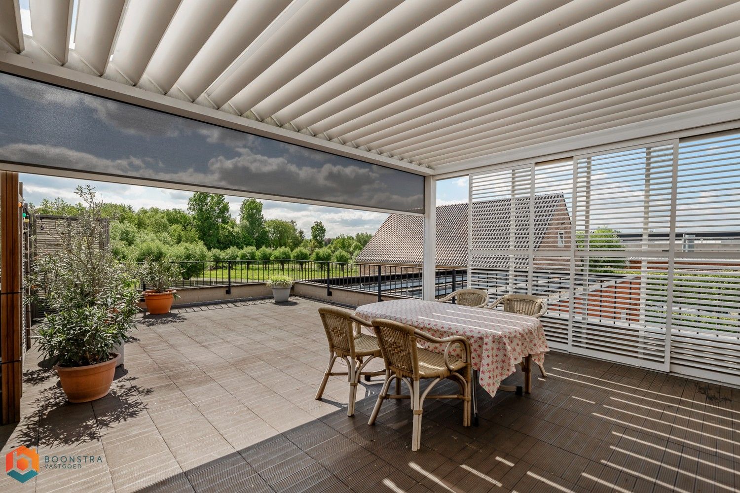 Handelsgelijkvloers met garage & woonst op toplocatie foto 22