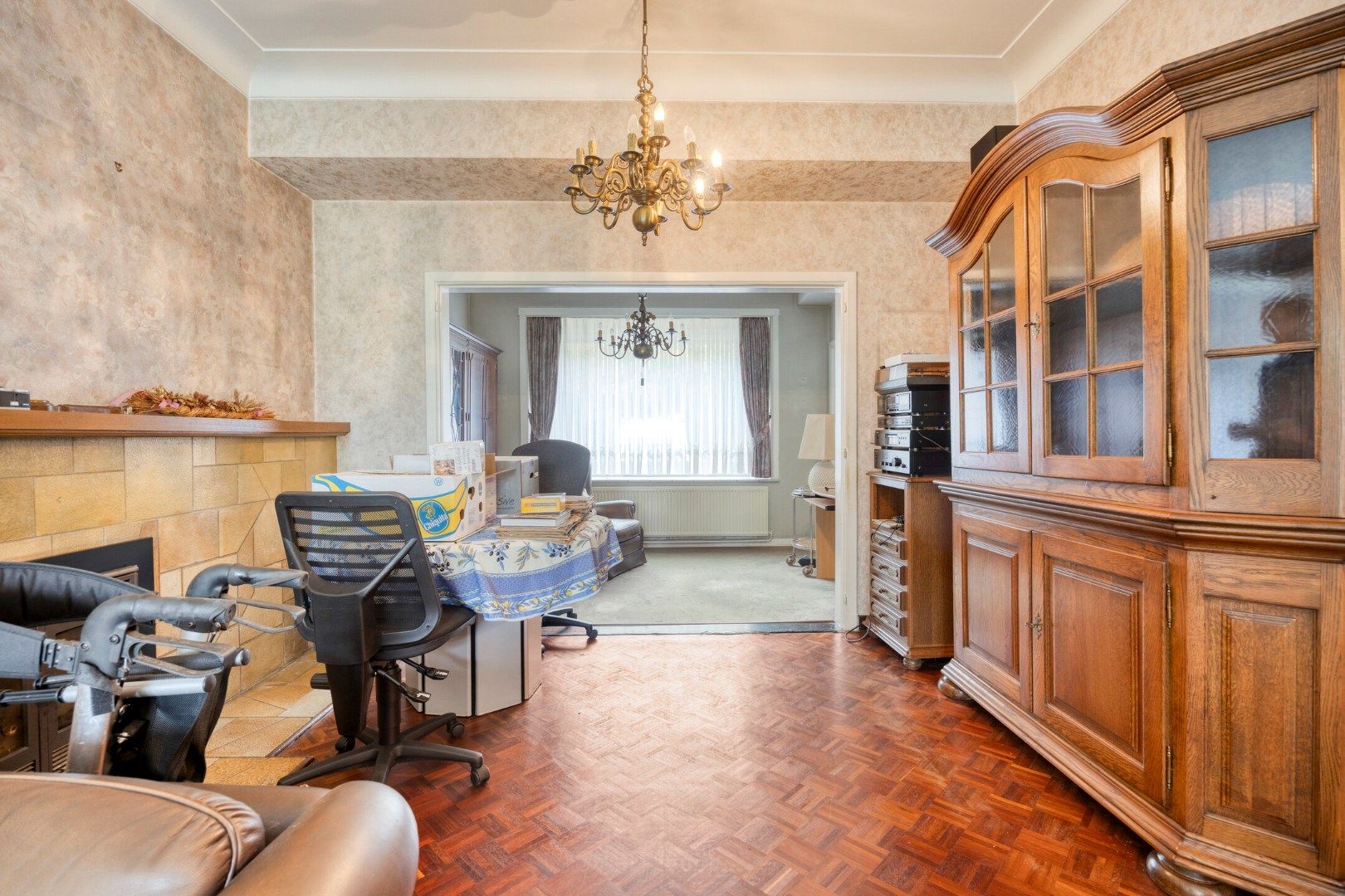 Ruime karaktervolle woning met 5 slaapkamers op een zonnig perceel van 12 are !  foto 5