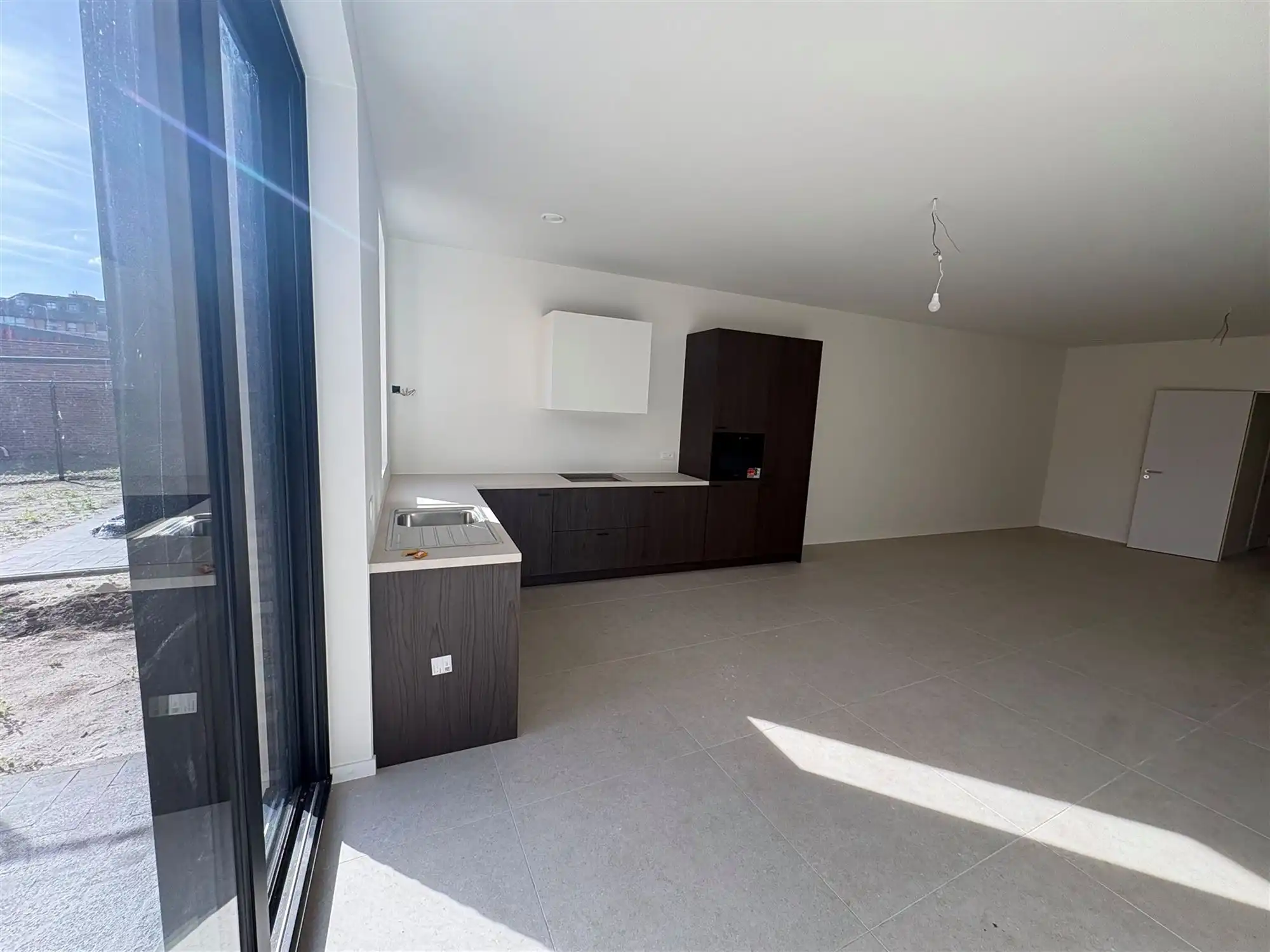 Ruim appartement met 2 slaapkamers en grote zuidtuin. foto 11
