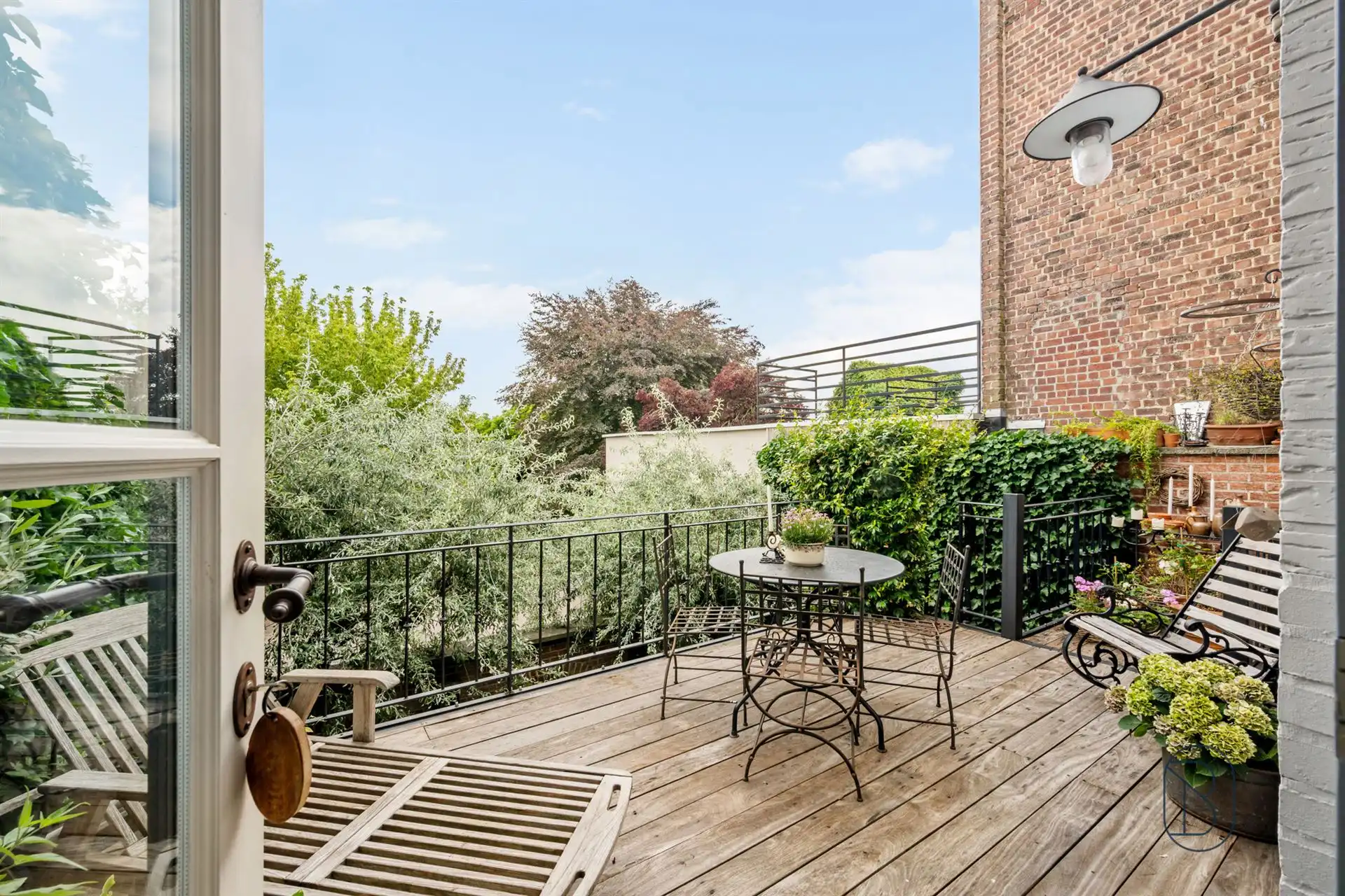 Centraal gelegen exclusieve herenwoning met unieke stadstuin foto 11