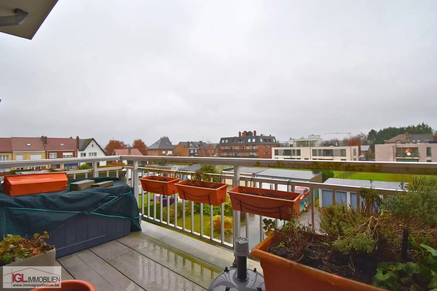 2 slaapkamer appartement te huur foto 2