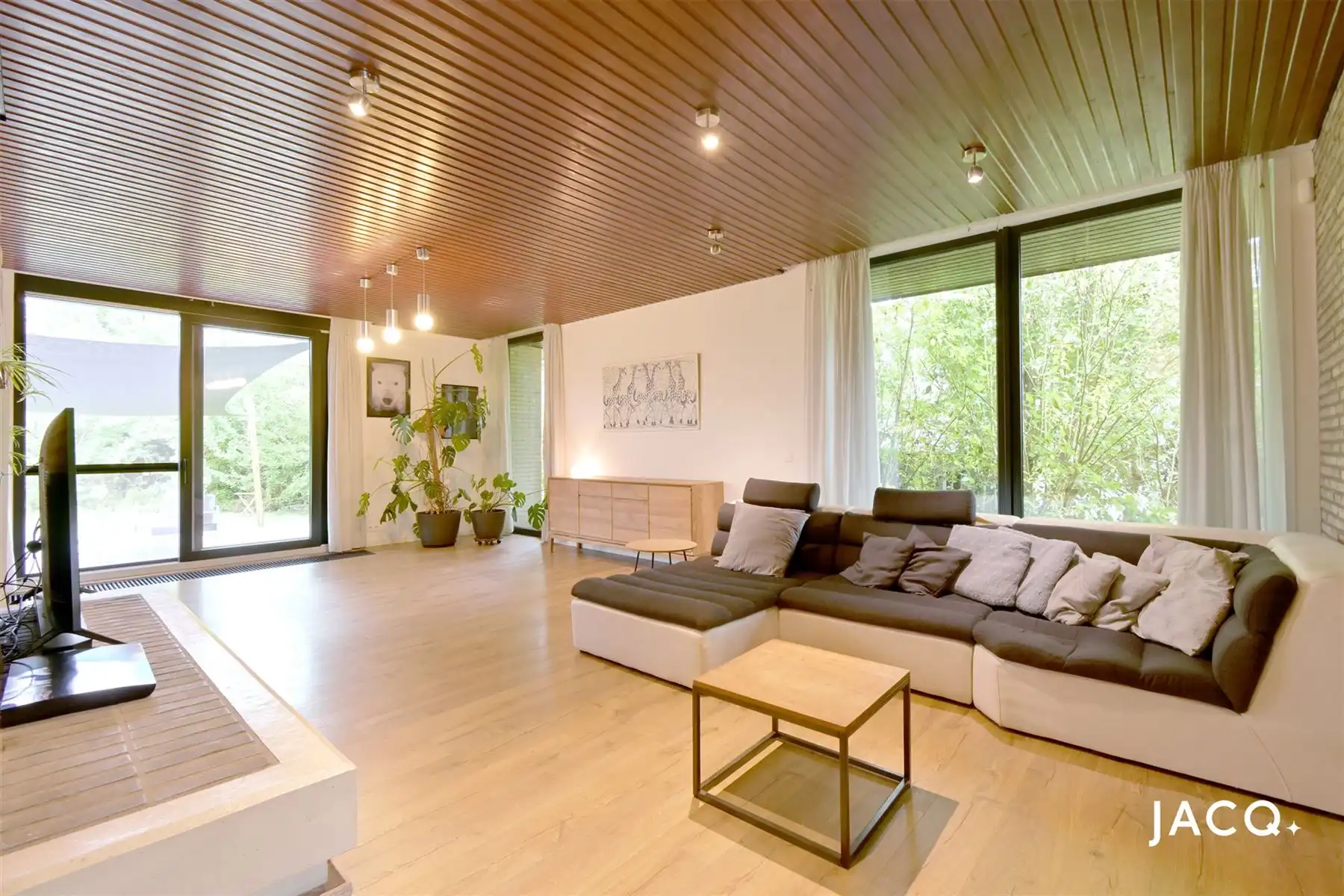 Charmante villa met 4 à 5 slpk's op een perceel van 1592m²! foto 3