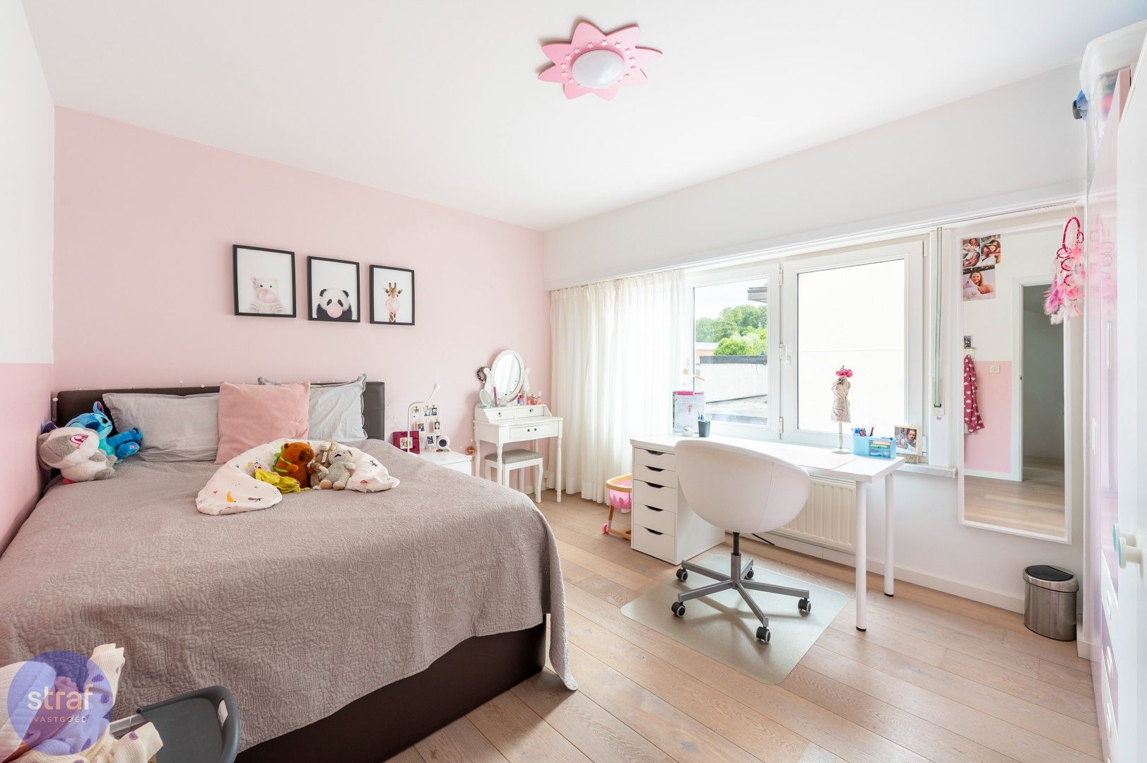 Moderne halfopen bebouwing mét groen uitzicht! foto 12