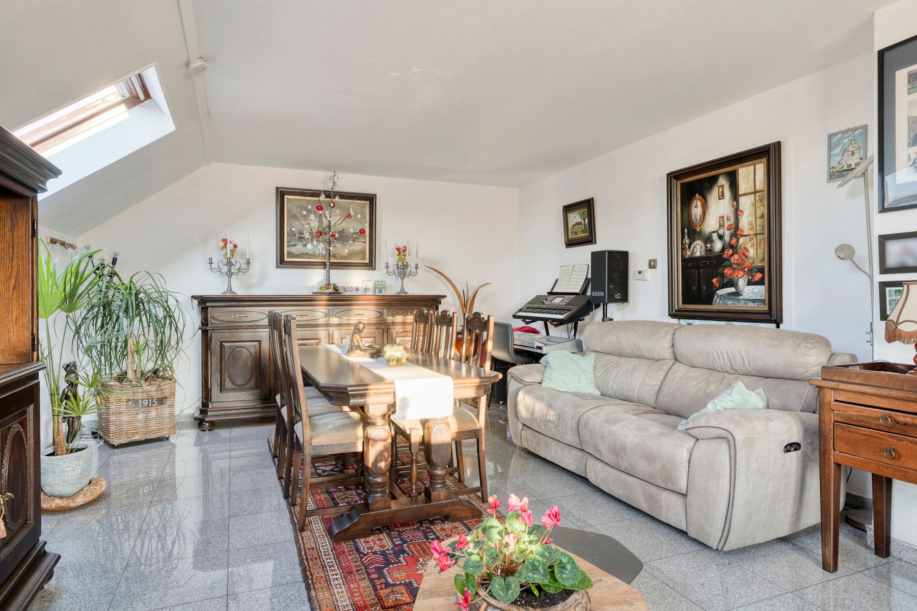 Prachtig alleenstaand 2-slaapkamer appartement met carport. foto 14