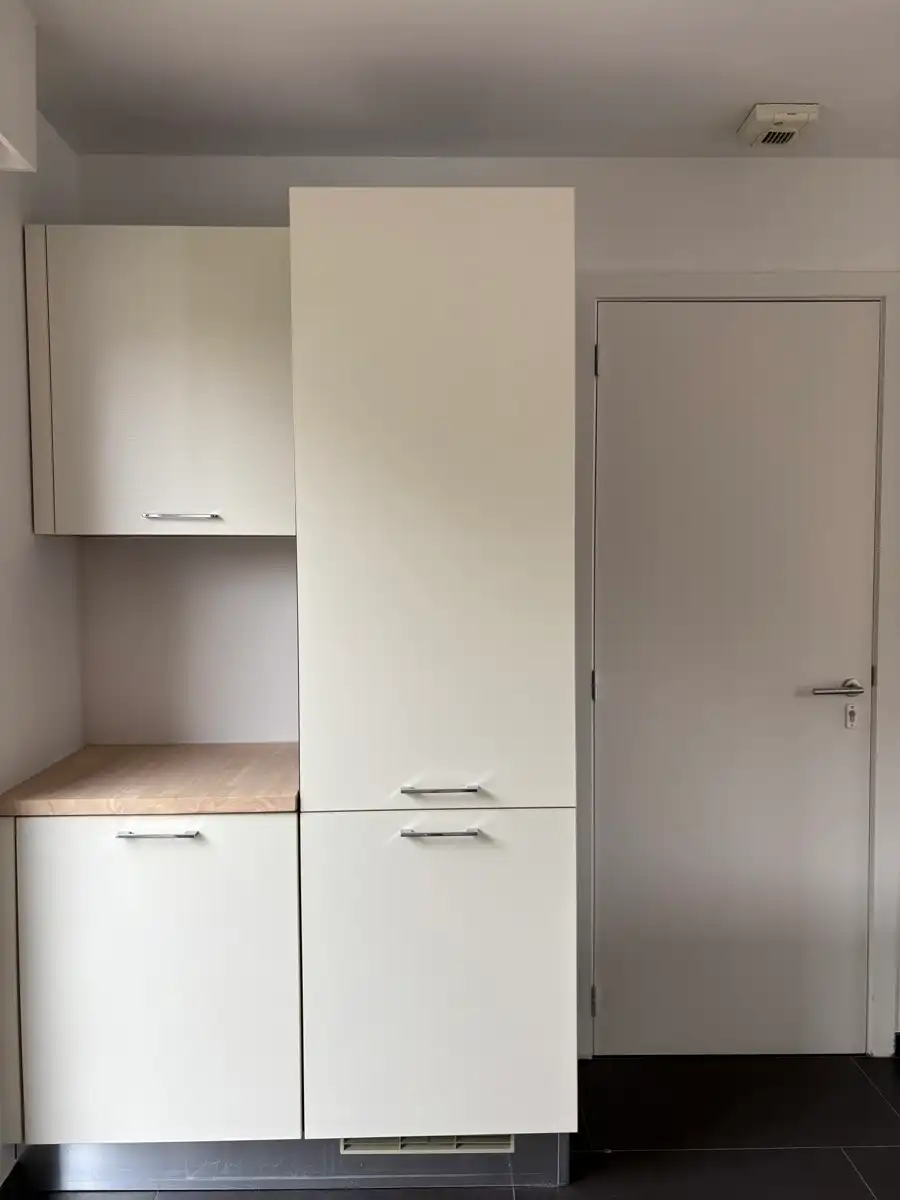 Verzorgde duplex met 1 slaapkamer en bureau foto 7