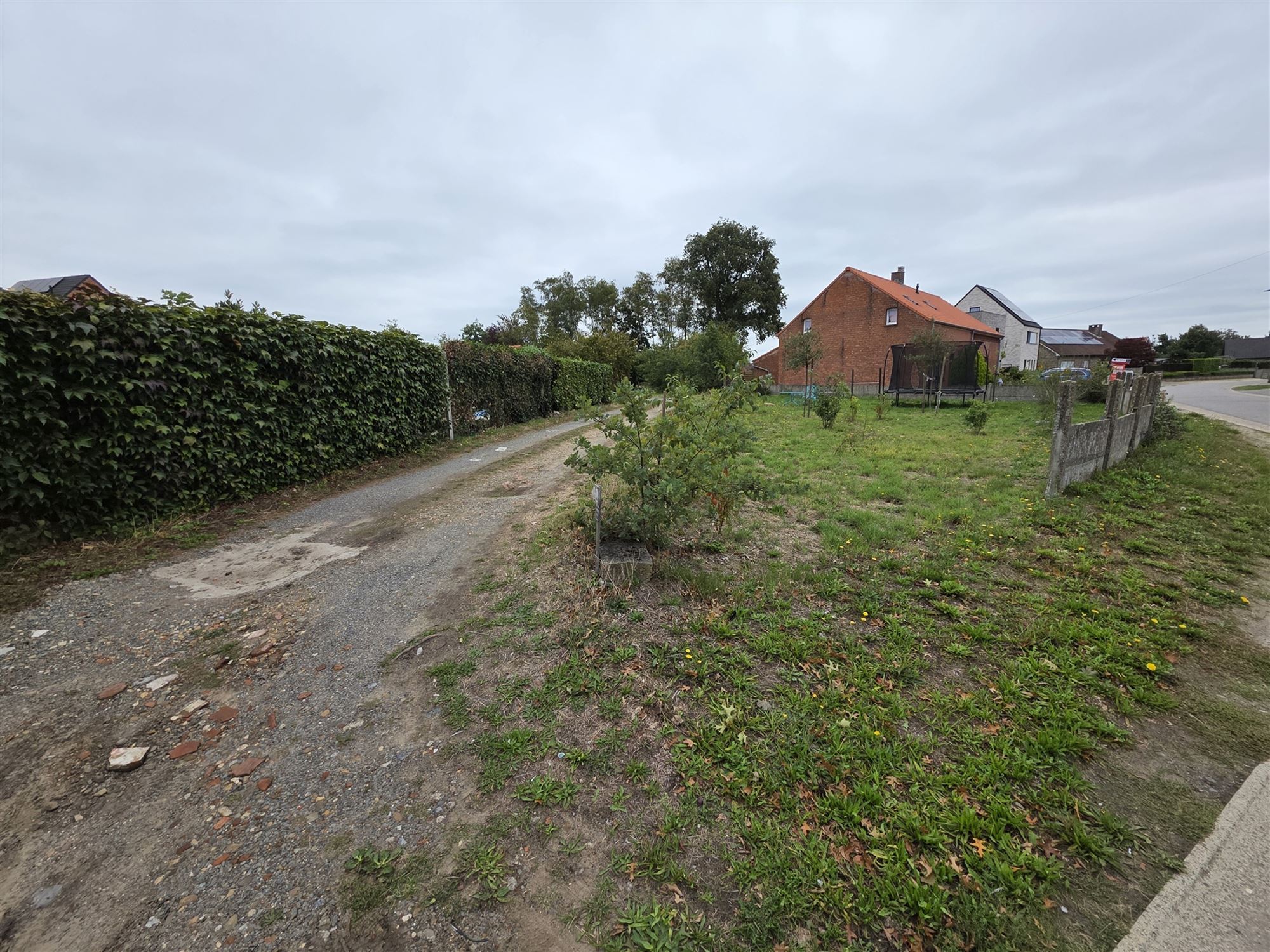 Gedeeltelijk vernieuwde boerderij op 903 m² foto 3