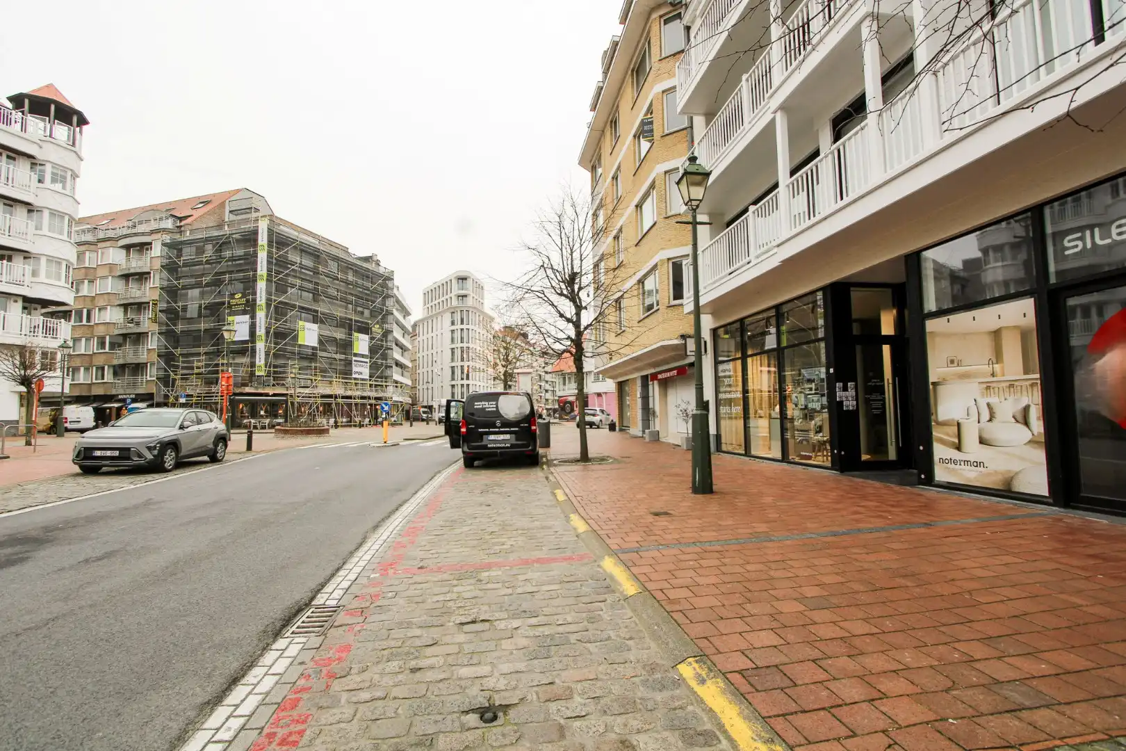 Nieuwbouw handelspand met mooie hoogte Driehoeksplein 8 te huur foto 3