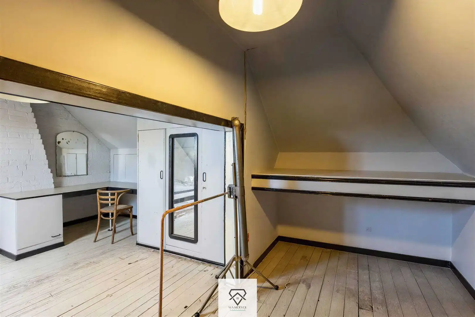 Gezinswoning met tuin en veel potentieel in het gegeerde Oostakker foto 23