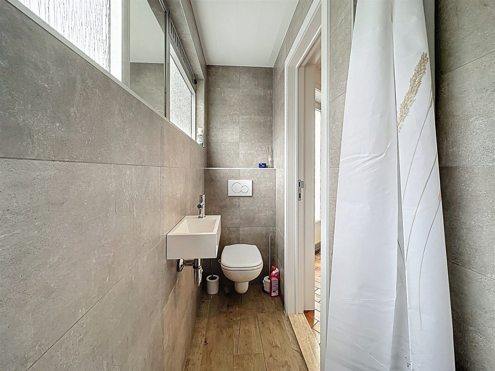 Charmante ruime woning met 4 slaapkamers en bijgebouw (40m²) op perceel van 290m² foto 18