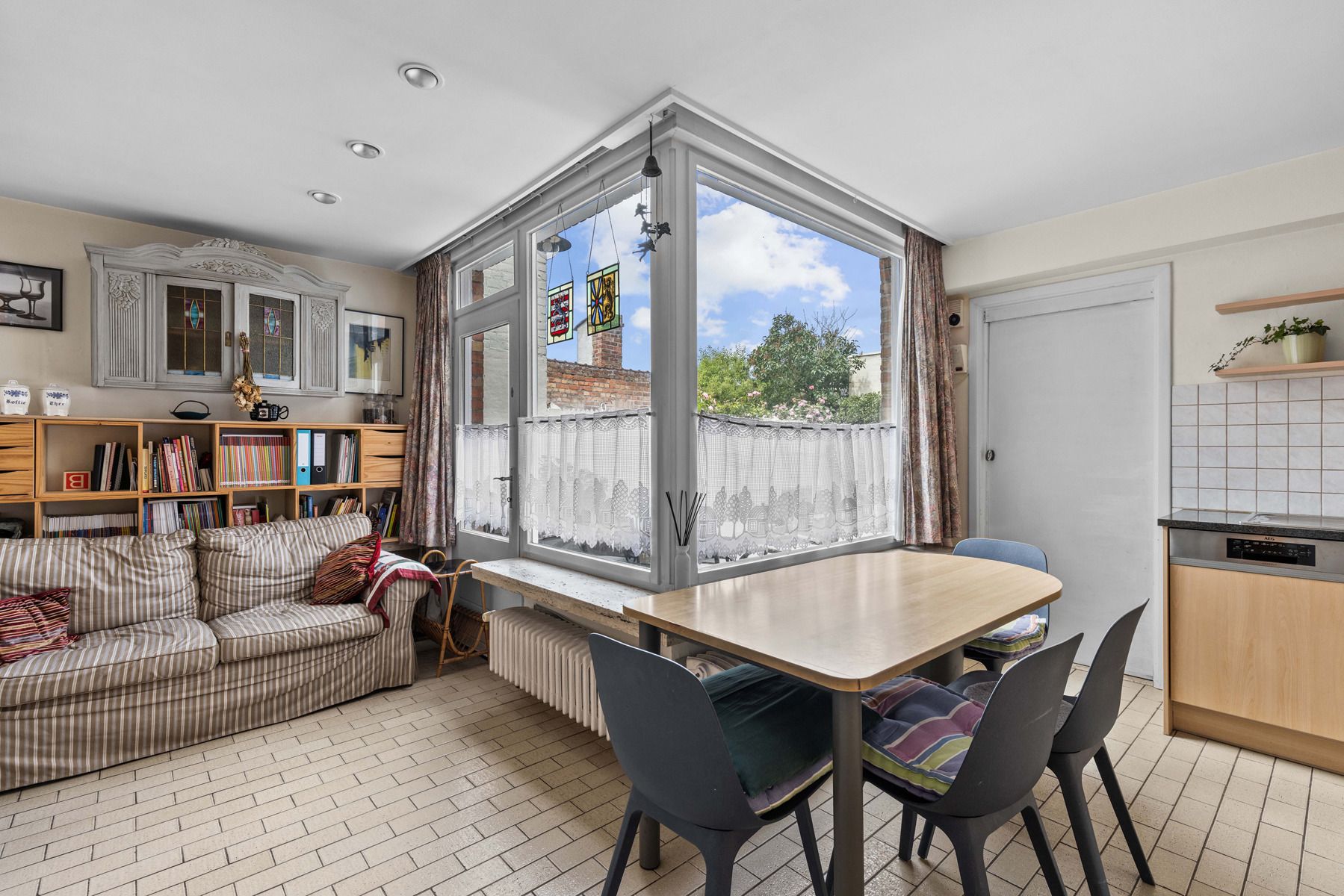 Zeer ruime 5-slpk woning te Sint-Kruis! foto 5