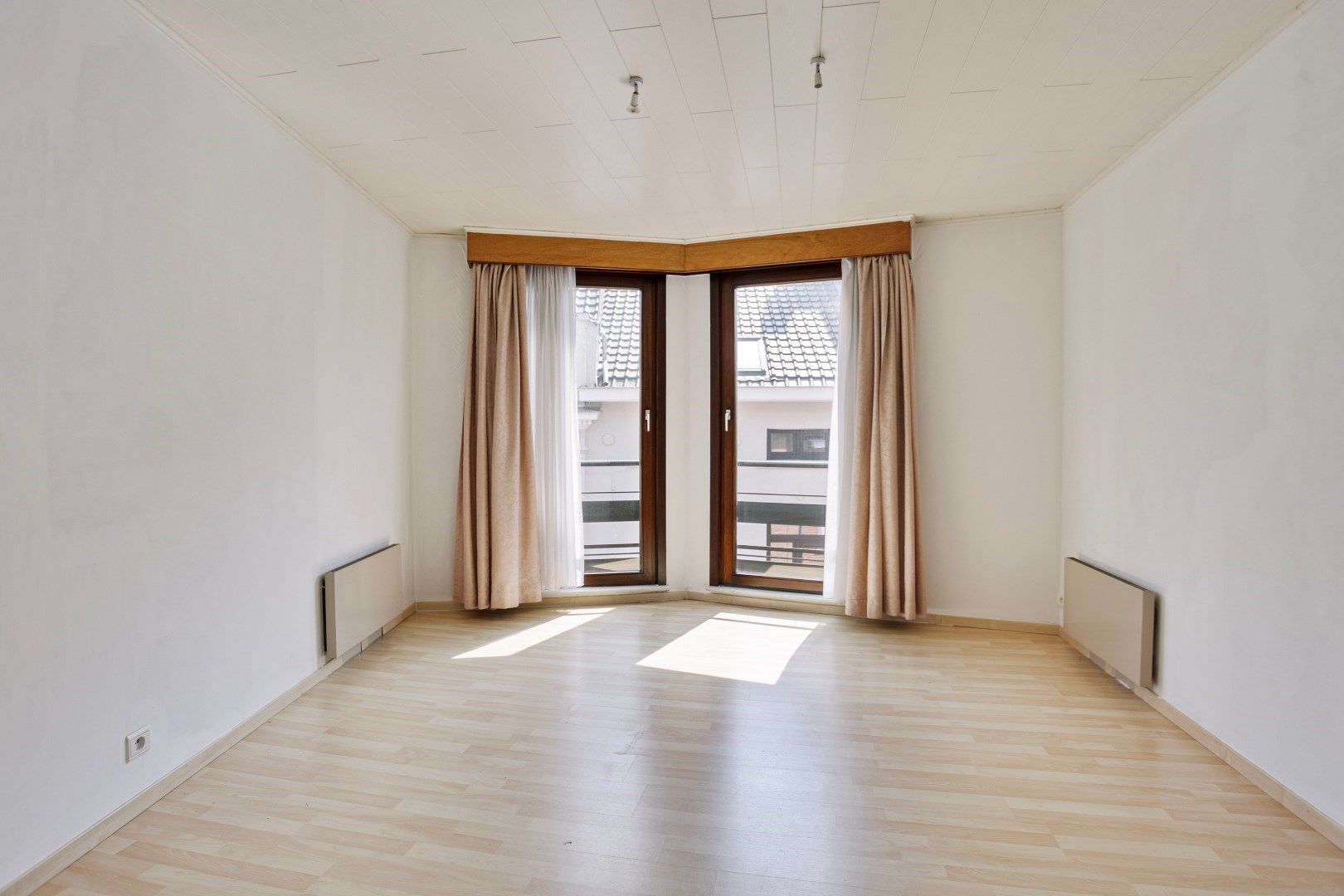Op te frissen woon/handelshuis op toplocatie in Halle foto 22