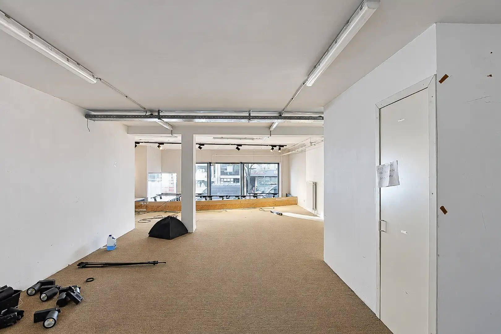 Centraal gelegen winkelpand met mezzanine Lippenslaan 162 foto 12