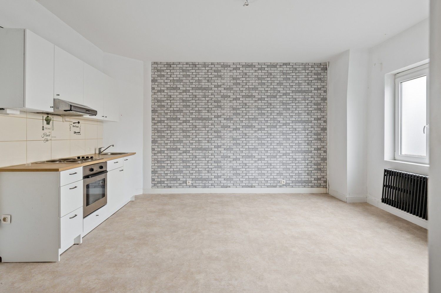 Te renoveren kangoeroewoning  nabij het centrum van Broechem! foto 3
