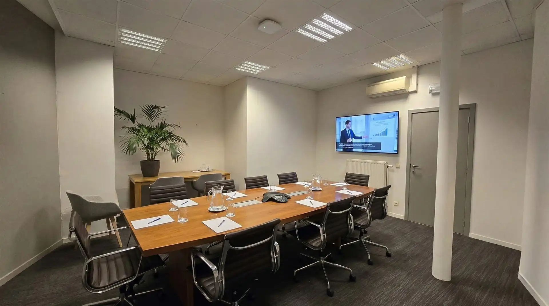 Karaktervol kantoorpand met uitzonderlijke visibiliteit in Herent foto 16