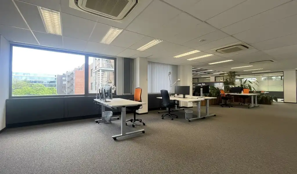 Kantoorruimte te huur in Regent Building in Berchem foto 16